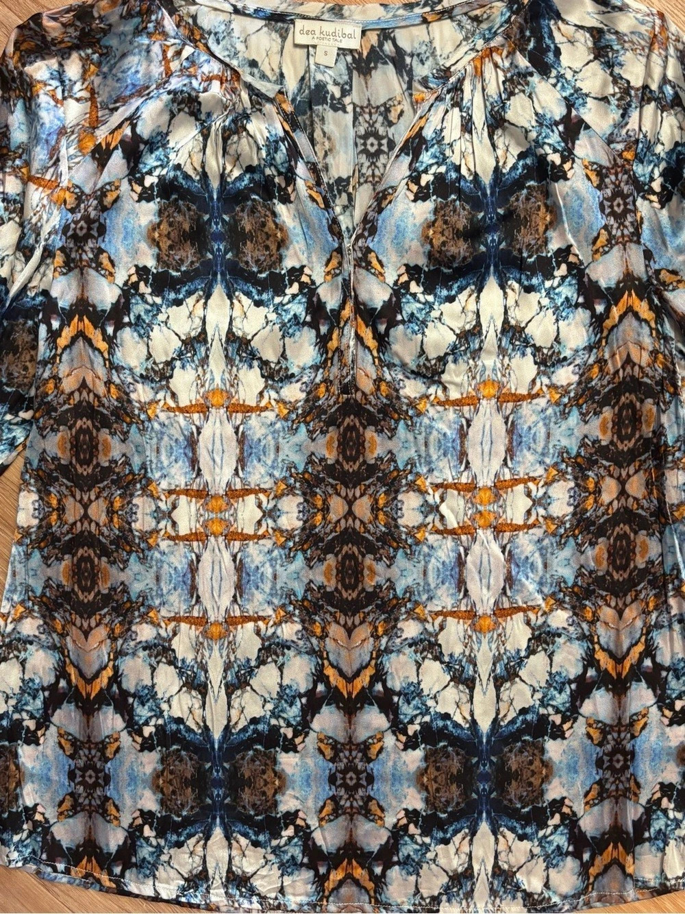 dea kudibal Geometric Silk Blend Blouse Size Small Like New - Picture 8 of 16